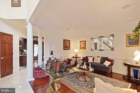 Living - 6214 Wayles St, Springfield, VA 22150 photo 3 of 13