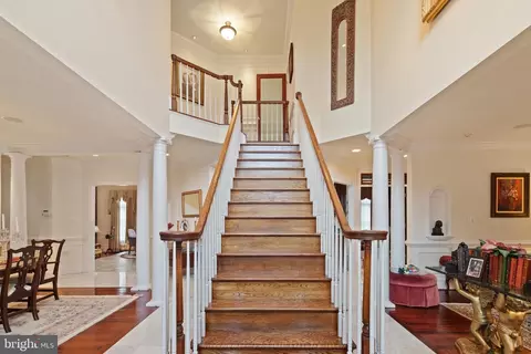 Entry Way - 6214 Wayles St, Springfield, VA 22150 photo 2 of 4