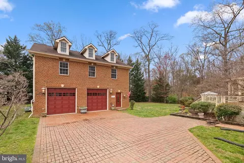 Exterior - 6214 Wayles St, Springfield, VA 22150 photo 12 of 32