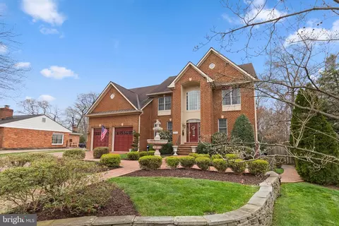 Exterior - 6214 Wayles St, Springfield, VA 22150 photo 21 of 32