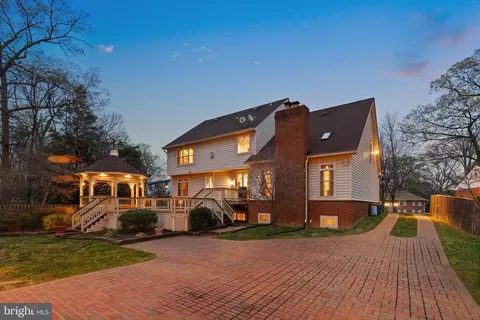 Exterior - 6214 Wayles St, Springfield, VA 22150 photo 23 of 32