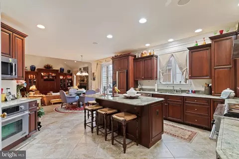 Kitchen - 6214 Wayles St, Springfield, VA 22150 photo 3 of 6