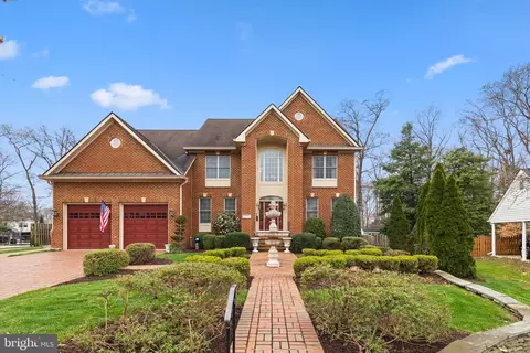 Exterior - 6214 Wayles St, Springfield, VA 22150 photo 20 of 32