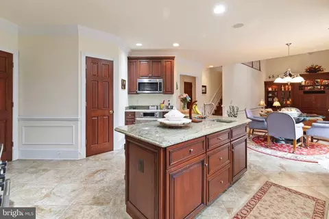 Kitchen - 6214 Wayles St, Springfield, VA 22150 photo 4 of 6