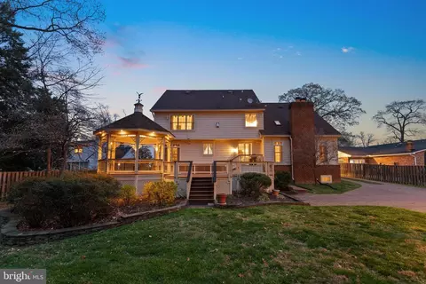 Exterior - 6214 Wayles St, Springfield, VA 22150 photo 25 of 32