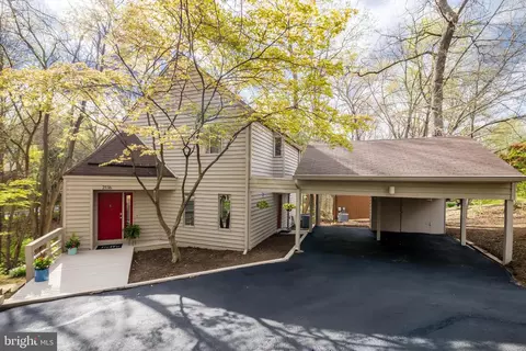 2116 Owls Cove Ln, Reston, VA 20191