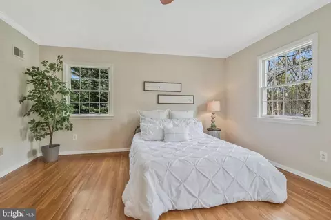 Bedroom - 6132 Roxbury Ave, Springfield, VA 22152 photo 7 of 7