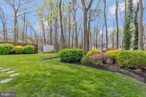 Exterior - 6132 Roxbury Ave, Springfield, VA 22152 photo 16 of 18