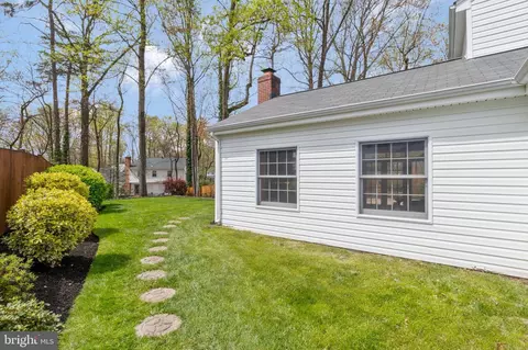 Exterior - 6132 Roxbury Ave, Springfield, VA 22152 photo 8 of 18