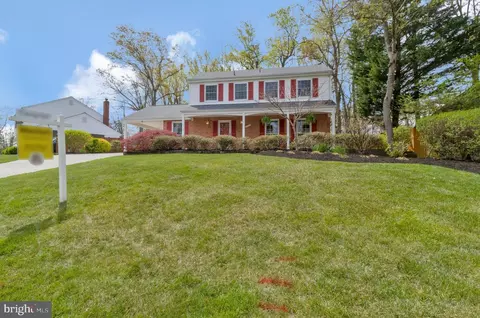 Exterior - 6132 Roxbury Ave, Springfield, VA 22152 photo 2 of 18