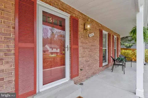 Exterior - 6132 Roxbury Ave, Springfield, VA 22152 photo 5 of 18