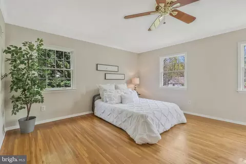 Bedroom - 6132 Roxbury Ave, Springfield, VA 22152 photo 5 of 7