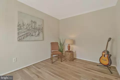 Living - 6132 Roxbury Ave, Springfield, VA 22152 photo 1 of 16
