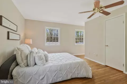 Bedroom - 6132 Roxbury Ave, Springfield, VA 22152 photo 6 of 7