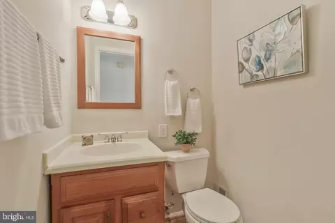 Bath - 6132 Roxbury Ave, Springfield, VA 22152 photo 1 of 10