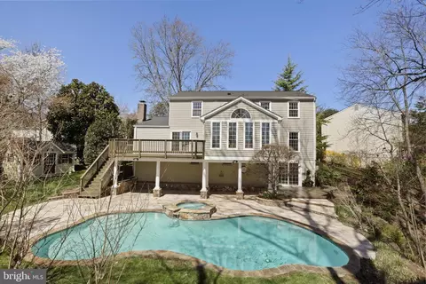 Exterior - 7503 Candytuft Ct, Springfield, VA 22153 photo 5 of 20