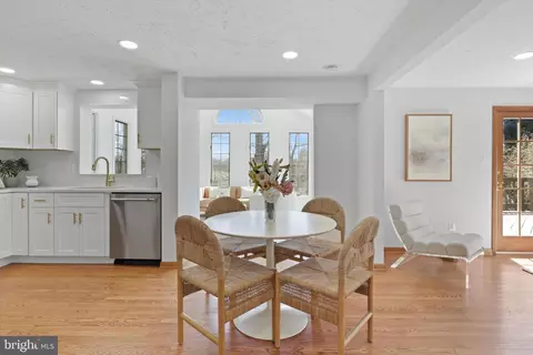 Dining - 7503 Candytuft Ct, Springfield, VA 22153 photo 3 of 6