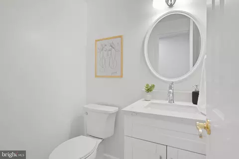 Bath - 7503 Candytuft Ct, Springfield, VA 22153 photo 1 of 5