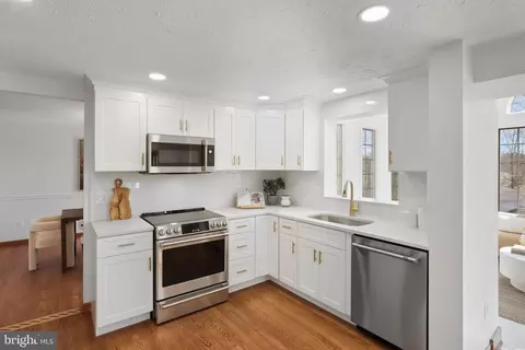 Kitchen - 7503 Candytuft Ct, Springfield, VA 22153 photo 1 of 5