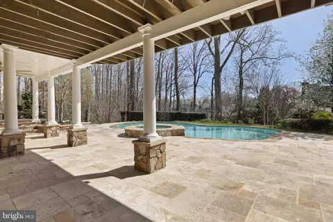Exterior - 7503 Candytuft Ct, Springfield, VA 22153 photo 15 of 20