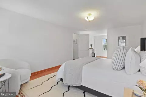 Bedroom - 7503 Candytuft Ct, Springfield, VA 22153 photo 2 of 10