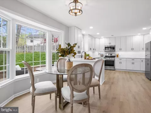 Dining - 7700 Hilltopper Ct, Springfield, VA 22153 photo 4 of 6
