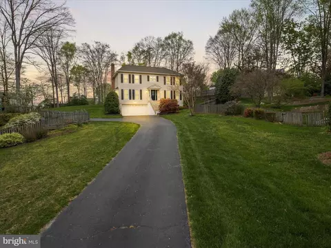 Exterior - 7700 Hilltopper Ct, Springfield, VA 22153 photo 3 of 16