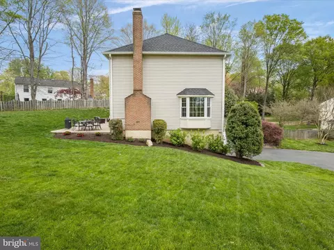 Exterior - 7700 Hilltopper Ct, Springfield, VA 22153 photo 11 of 16