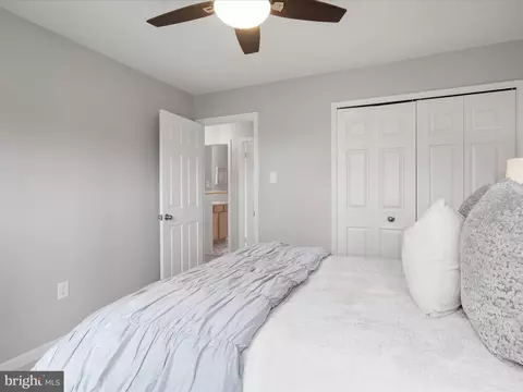 Bedroom - 7700 Hilltopper Ct, Springfield, VA 22153 photo 8 of 9