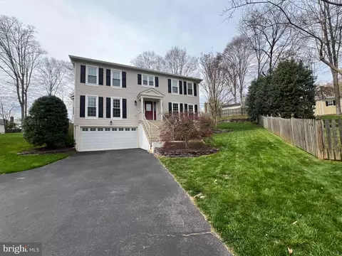 7700 Hilltopper Ct, Springfield, VA 22153