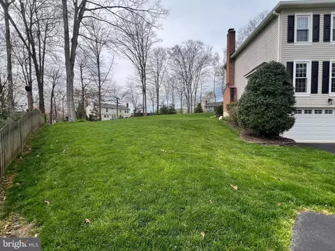 Exterior - 7700 Hilltopper Ct, Springfield, VA 22153 photo 9 of 16