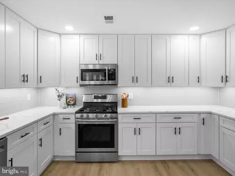 Kitchen - 7700 Hilltopper Ct, Springfield, VA 22153 photo 4 of 6