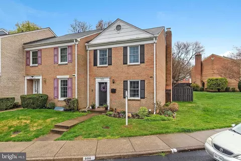 7213 Evanston Rd, Springfield, VA 22150