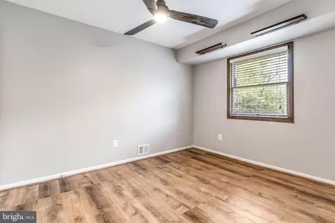 9232 Brian Dr, Vienna, VA 22180 photo 18