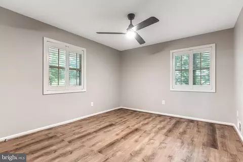 9232 Brian Dr, Vienna, VA 22180 photo 24