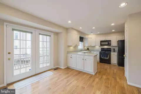 Kitchen - 7204 Tanworth Dr, Springfield, VA 22152 photo 1 of 6
