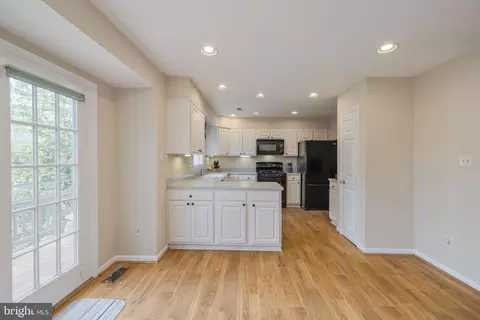 Kitchen - 7204 Tanworth Dr, Springfield, VA 22152 photo 2 of 6