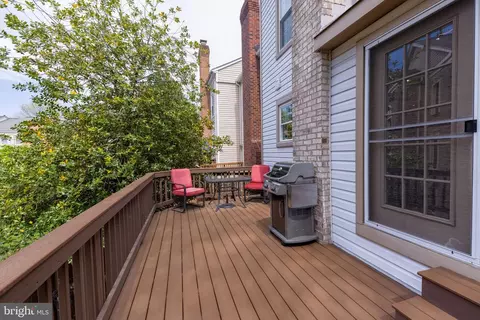 Exterior - 7204 Tanworth Dr, Springfield, VA 22152 photo 2 of 7
