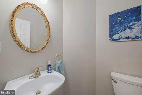 Bath - 7204 Tanworth Dr, Springfield, VA 22152 photo 1 of 6
