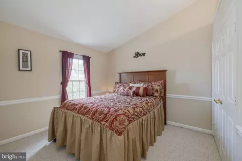 Bedroom - 7204 Tanworth Dr, Springfield, VA 22152 photo 4 of 5