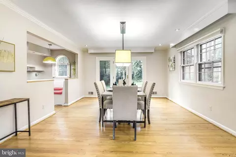 Dining - 1460 Highwood Dr, Mclean, VA 22101 photo 5 of 5