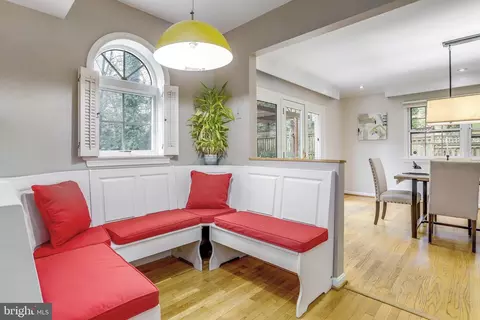 Living - 1460 Highwood Dr, Mclean, VA 22101 photo 5 of 9
