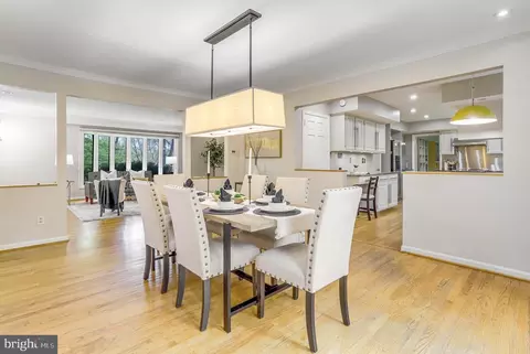 Dining - 1460 Highwood Dr, Mclean, VA 22101 photo 4 of 5