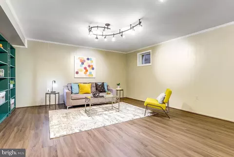 Living - 1460 Highwood Dr, Mclean, VA 22101 photo 8 of 9
