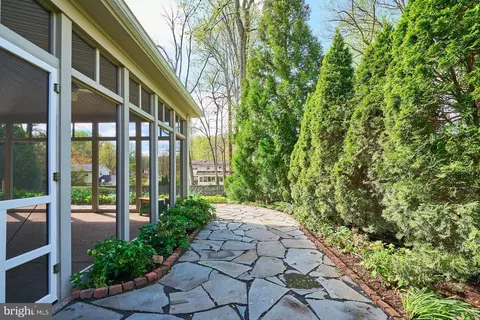 Exterior - 8709 Victoria Rd, Springfield, VA 22151 photo 8 of 15