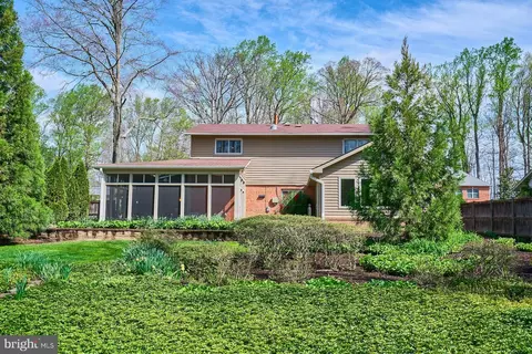 Exterior - 8709 Victoria Rd, Springfield, VA 22151 photo 13 of 15