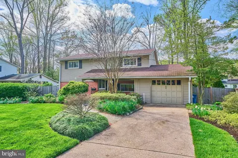 8709 Victoria Rd, Springfield, VA 22151