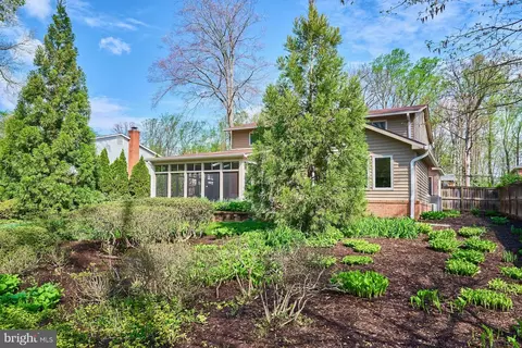 Exterior - 8709 Victoria Rd, Springfield, VA 22151 photo 12 of 15