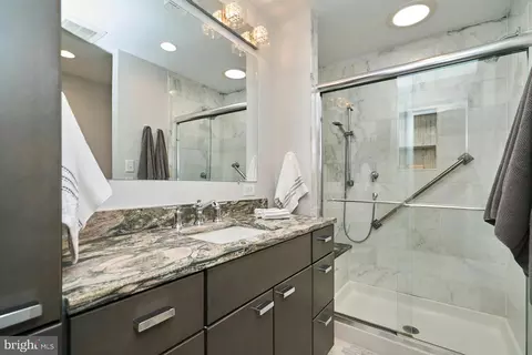 Bath - 8709 Victoria Rd, Springfield, VA 22151 photo 2 of 3