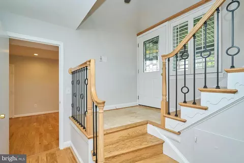Entry Way - 8709 Victoria Rd, Springfield, VA 22151 photo 2 of 3